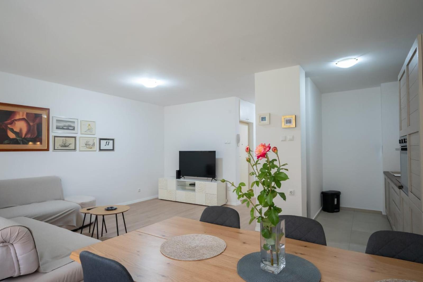 Апартаменты Apartman Mirjana Сплит Экстерьер фото